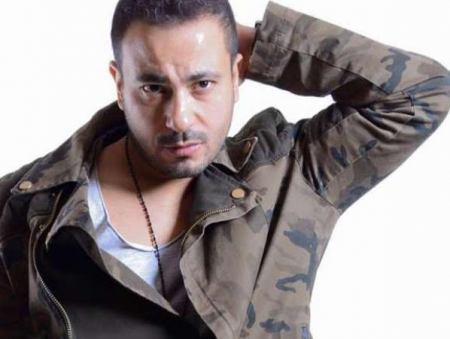 علاقة محمد نجاتي بطلاق منة عرفة